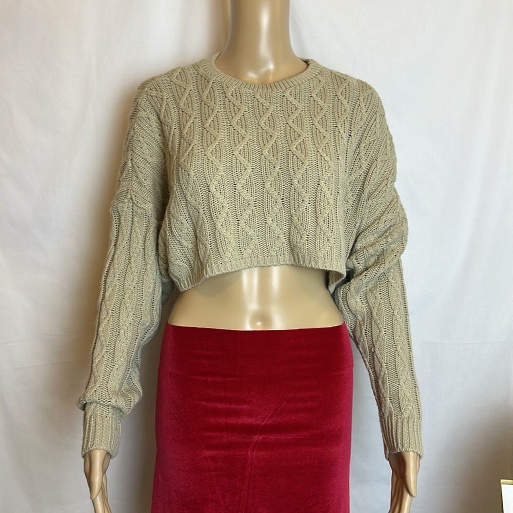 Nasty Gal Collection Oversized Crop Sweater. Size 8. Beige/Tan.
